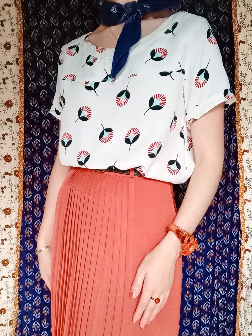 LOFT ❉ Floral Geometric Dandelion Blouse Top in White Size XXS Petite